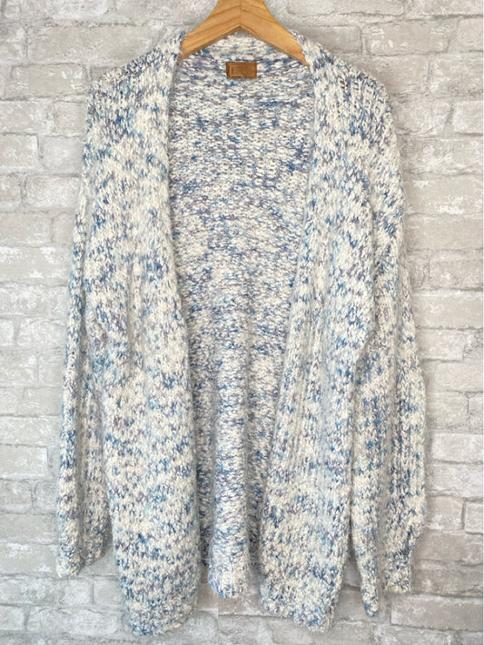 POL Size M White/Multi-toned Blues Sweater