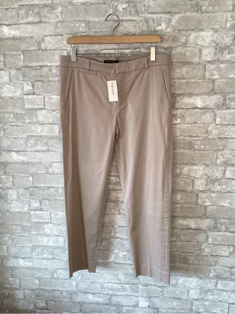 Banana Republic Size 8 Kahki Pants