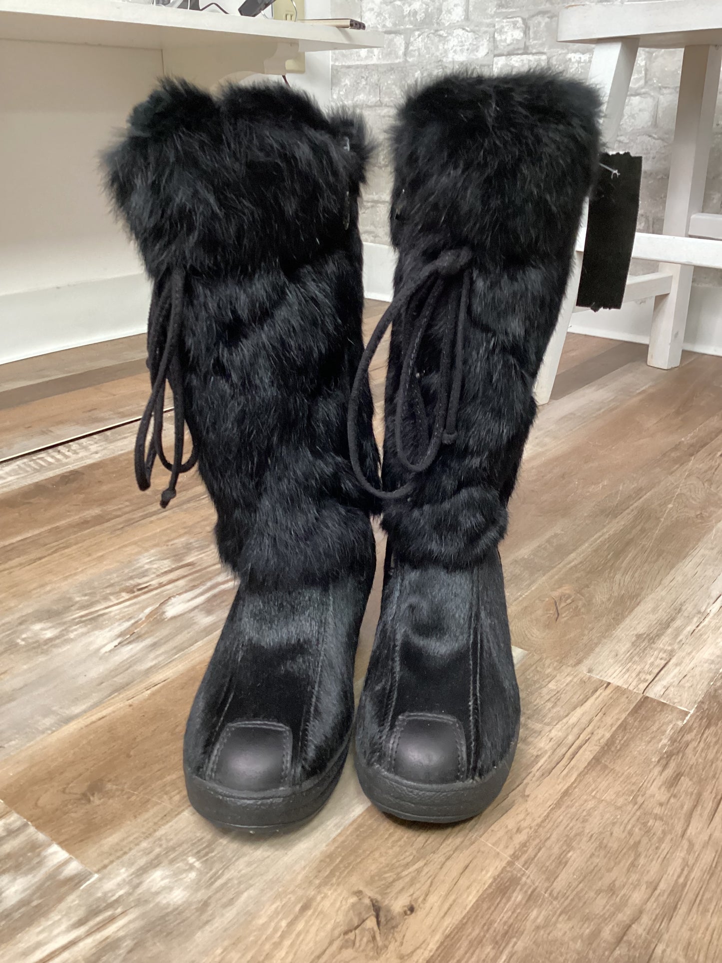 Pajar Size 5.5 Black Boots