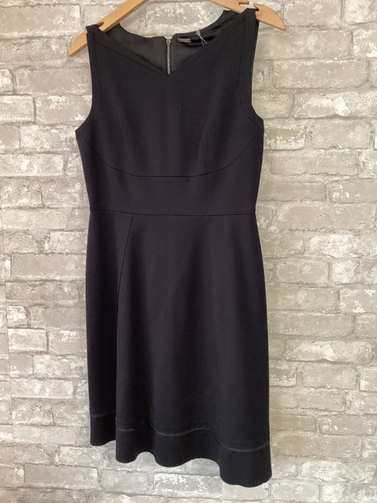 Elie Tahari Size M/8 Black Dress