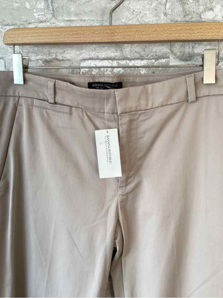 Banana Republic Size 8 Kahki Pants