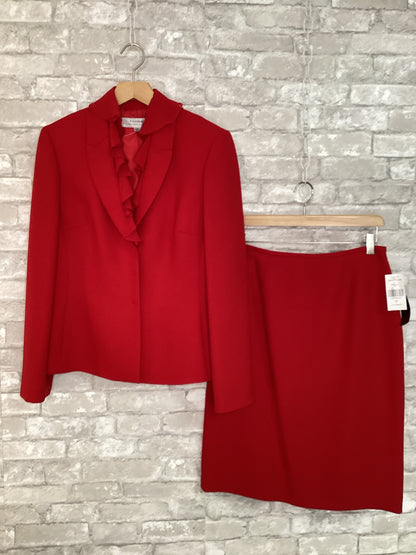 Tahari Size M/8 Red Suit